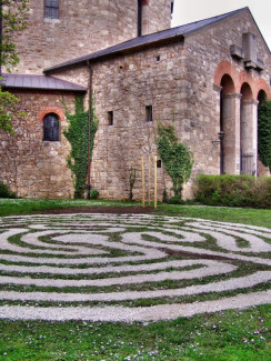 Labyrinth vor der Erlöserkirche