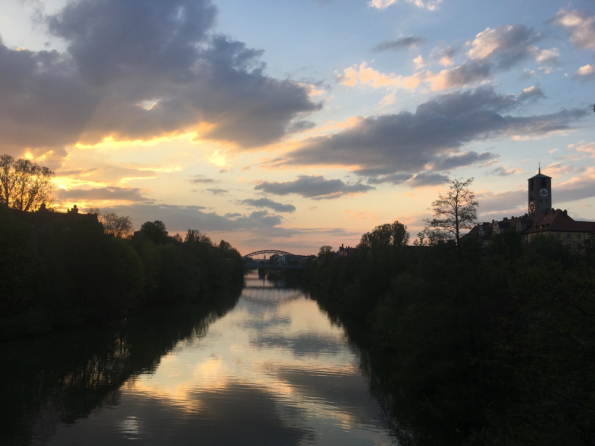 Sonnenuntergang über dem Main-Donau-Kanal