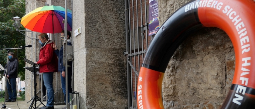 2020-09-26 Menschenkette vor der Erlöserkirche