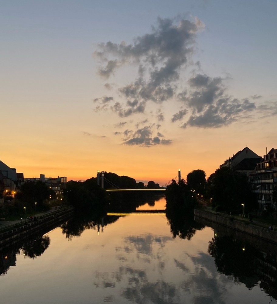 Wolken Kanal Abendstimmung