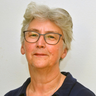 Dr. Bettina Knorr