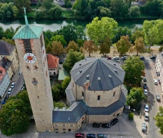 Glockenturm und Erlöserkirche von oben